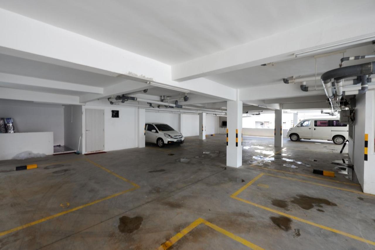 Reddoorz Plus Near Ciputra Mall Simpang Lima Semarang Exterior foto